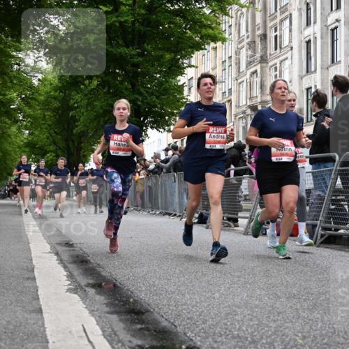 14.06.2026 - REWE Women's Run J. Mangold http://msf.ph/oto/9758746 14.06.2026 11:00:08 Ziel 5001, 5002, 5003, 5004, 5050, 5147, 5403, 5415, 5691, 5692, 5719, 5782, 5929, 6019, 6040 meine-sportfotos.de