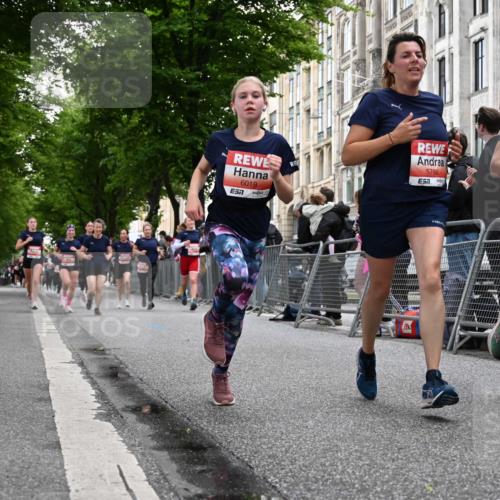 14.06.2026 - REWE Women's Run J. Mangold http://msf.ph/oto/9758753 14.06.2026 11:00:09 Ziel 5001, 5002, 5003, 5004, 5050, 5147, 5403, 5415, 5691, 5692, 5719, 5782, 5929, 6019, 6040 meine-sportfotos.de