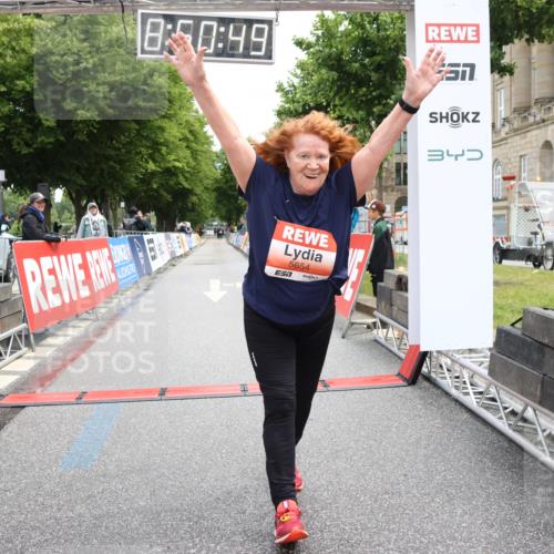 14.06.2026 - REWE Women's Run Strokosch-Dieckow http://msf.ph/oto/9758765 14.06.2026 11:21:18 Ziel 5654 meine-sportfotos.de