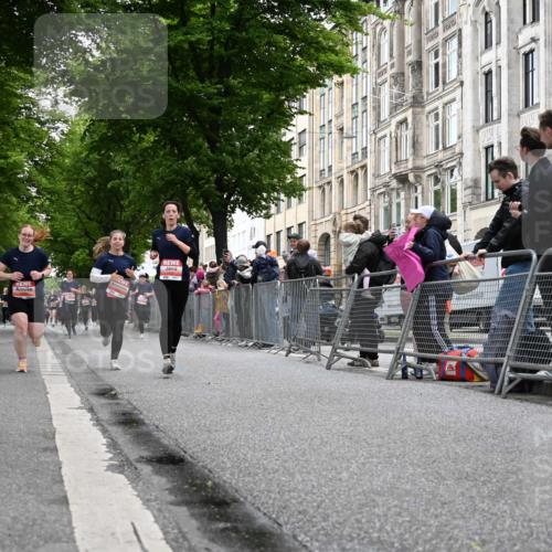 14.06.2026 - REWE Women's Run J. Mangold http://msf.ph/oto/9758788 14.06.2026 11:00:15 Ziel 5001, 5002, 5003, 5004, 5050, 5147, 5432, 5665, 5719, 5883 meine-sportfotos.de
