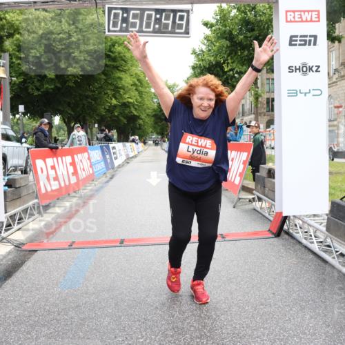 14.06.2026 - REWE Women's Run Strokosch-Dieckow http://msf.ph/oto/9758790 14.06.2026 11:21:18 Ziel 5654 meine-sportfotos.de