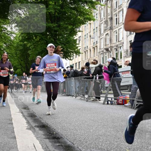 14.06.2026 - REWE Women's Run J. Mangold http://msf.ph/oto/9758847 14.06.2026 11:00:24 Ziel 5193, 5328, 5435, 5440, 5453, 5486, 5716, 5764, 5894, 6055, 6061 meine-sportfotos.de