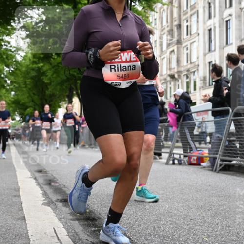 14.06.2026 - REWE Women's Run J. Mangold http://msf.ph/oto/9758869 14.06.2026 11:00:27 Ziel 5193, 5328, 5440, 5453, 5486, 5547, 5548, 5716, 5764, 5861, 5894, 6055, 6061 meine-sportfotos.de