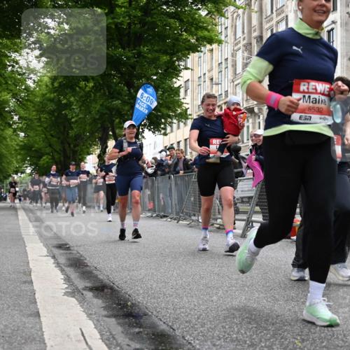 14.06.2026 - REWE Women's Run J. Mangold http://msf.ph/oto/9758975 14.06.2026 11:00:38 Ziel 5025, 5054, 5055, 5242, 5307, 5341, 5364, 5532, 5767, 5941, 6018 meine-sportfotos.de