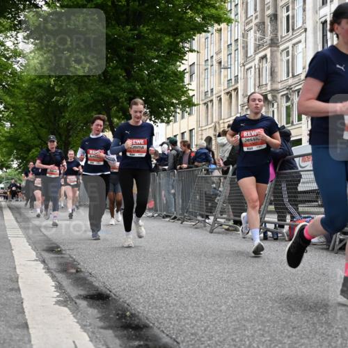 14.06.2026 - REWE Women's Run J. Mangold http://msf.ph/oto/9759026 14.06.2026 11:00:43 Ziel 5025, 5055, 5087, 5146, 5270, 5307, 5364, 5481, 5599, 5672, 5874, 5941 meine-sportfotos.de