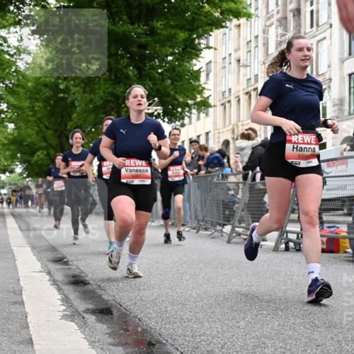 14.06.2026 - REWE Women's Run J. Mangold http://msf.ph/oto/9759083 14.06.2026 11:00:48 Ziel 5041, 5087, 5146, 5270, 5307, 5455, 5481, 5507, 5599, 5603, 5618, 5672, 5771, 5874 meine-sportfotos.de