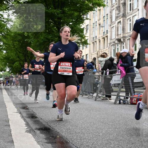 14.06.2026 - REWE Women's Run J. Mangold http://msf.ph/oto/9759086 14.06.2026 11:00:48 Ziel 5041, 5087, 5146, 5270, 5307, 5455, 5481, 5507, 5599, 5603, 5618, 5672, 5771, 5874 meine-sportfotos.de