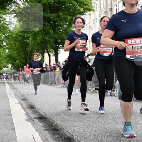 14.06.2026 - REWE Women's Run J. Mangold http://msf.ph/oto/9759107 14.06.2026 11:00:50 Ziel 5041, 5087, 5270, 5455, 5481, 5507, 5599, 5603, 5618, 5672, 5771, 5874 meine-sportfotos.de