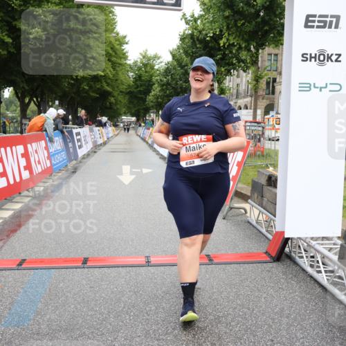 14.06.2026 - REWE Women's Run Strokosch-Dieckow http://msf.ph/oto/9759125 14.06.2026 11:19:49 Ziel 5746 meine-sportfotos.de