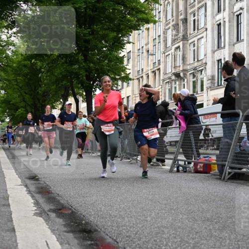 14.06.2026 - REWE Women's Run J. Mangold http://msf.ph/oto/9759145 14.06.2026 11:00:56 Ziel 5419, 5421, 5603, 5771, 5824, 5948, 5952, 6025 meine-sportfotos.de