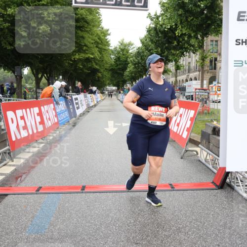 14.06.2026 - REWE Women's Run Strokosch-Dieckow http://msf.ph/oto/9759152 14.06.2026 11:19:49 Ziel 5746 meine-sportfotos.de