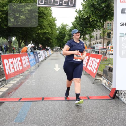 14.06.2026 - REWE Women's Run Strokosch-Dieckow http://msf.ph/oto/9759163 14.06.2026 11:19:48 Ziel 5746 meine-sportfotos.de