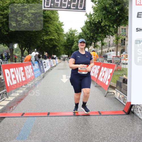 14.06.2026 - REWE Women's Run Strokosch-Dieckow http://msf.ph/oto/9759179 14.06.2026 11:19:48 Ziel 5746 meine-sportfotos.de