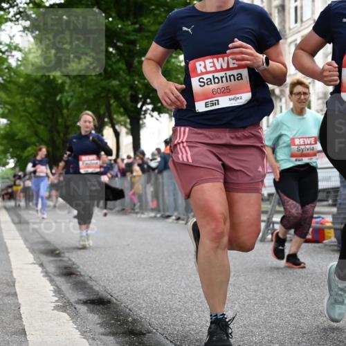 14.06.2026 - REWE Women's Run J. Mangold http://msf.ph/oto/9759189 14.06.2026 11:01:00 Ziel 5115, 5262, 5315, 5326, 5419, 5421, 5824, 5948, 5952, 6025 meine-sportfotos.de