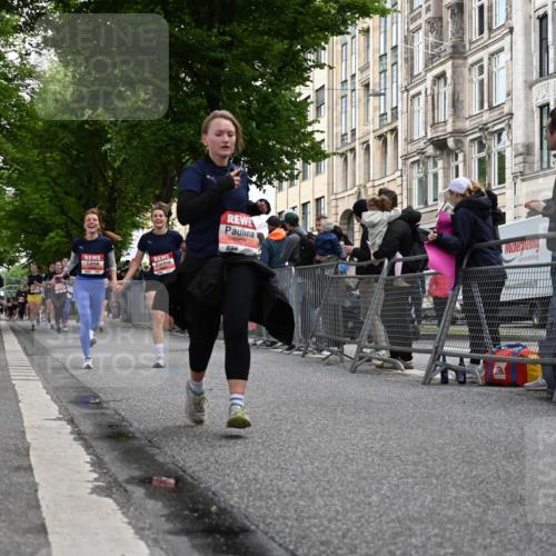 14.06.2026 - REWE Women's Run J. Mangold http://msf.ph/oto/9759200 14.06.2026 11:01:01 Ziel 5115, 5262, 5315, 5326, 5419, 5421, 5824, 5864, 5948, 5952, 6025 meine-sportfotos.de