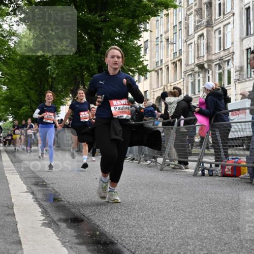 14.06.2026 - REWE Women's Run J. Mangold http://msf.ph/oto/9759202 14.06.2026 11:01:01 Ziel 5115, 5262, 5315, 5326, 5419, 5421, 5824, 5864, 5948, 5952, 6025 meine-sportfotos.de