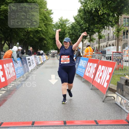 14.06.2026 - REWE Women's Run Strokosch-Dieckow http://msf.ph/oto/9759207 14.06.2026 11:19:47 Ziel 5746 meine-sportfotos.de