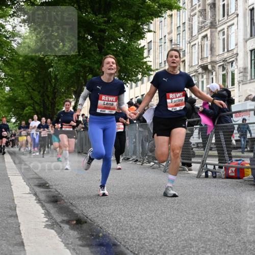 14.06.2026 - REWE Women's Run J. Mangold http://msf.ph/oto/9759215 14.06.2026 11:01:03 Ziel 5115, 5262, 5315, 5326, 5419, 5421, 5748, 5824, 5864, 5880, 6025 meine-sportfotos.de