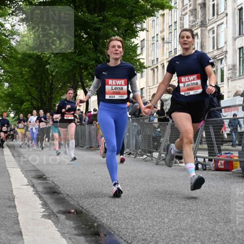 14.06.2026 - REWE Women's Run J. Mangold http://msf.ph/oto/9759218 14.06.2026 11:01:03 Ziel 5115, 5262, 5315, 5326, 5419, 5421, 5748, 5824, 5864, 5880, 6025 meine-sportfotos.de