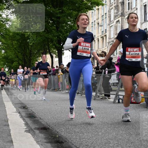 14.06.2026 - REWE Women's Run J. Mangold http://msf.ph/oto/9759220 14.06.2026 11:01:03 Ziel 5115, 5262, 5315, 5326, 5419, 5421, 5748, 5824, 5864, 5880, 6025 meine-sportfotos.de