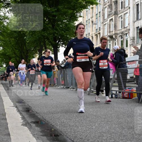 14.06.2026 - REWE Women's Run J. Mangold http://msf.ph/oto/9759233 14.06.2026 11:01:05 Ziel 5062, 5115, 5262, 5315, 5326, 5690, 5748, 5824, 5864, 5880, 5966 meine-sportfotos.de