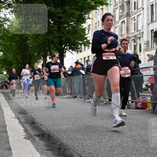 14.06.2026 - REWE Women's Run J. Mangold http://msf.ph/oto/9759236 14.06.2026 11:01:05 Ziel 5062, 5115, 5262, 5315, 5326, 5690, 5748, 5824, 5864, 5880, 5966 meine-sportfotos.de