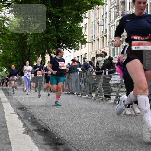 14.06.2026 - REWE Women's Run J. Mangold http://msf.ph/oto/9759238 14.06.2026 11:01:05 Ziel 5062, 5115, 5262, 5315, 5326, 5690, 5748, 5824, 5864, 5880, 5966 meine-sportfotos.de