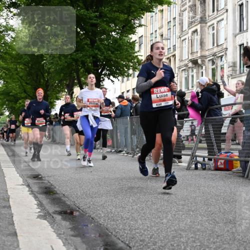 14.06.2026 - REWE Women's Run J. Mangold http://msf.ph/oto/9759260 14.06.2026 11:01:08 Ziel 5029, 5062, 5115, 5234, 5315, 5351, 5648, 5690, 5748, 5845, 5864, 5880, 5966 meine-sportfotos.de