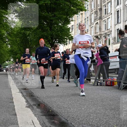 14.06.2026 - REWE Women's Run J. Mangold http://msf.ph/oto/9759279 14.06.2026 11:01:09 Ziel 5029, 5062, 5115, 5234, 5315, 5351, 5648, 5690, 5748, 5845, 5864, 5880, 5966 meine-sportfotos.de