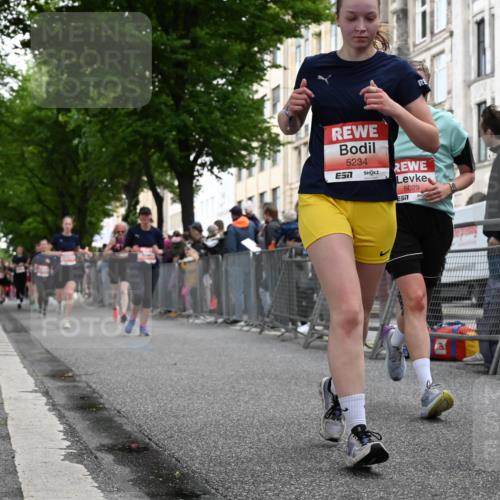 14.06.2026 - REWE Women's Run J. Mangold http://msf.ph/oto/9759313 14.06.2026 11:01:13 Ziel 5029, 5046, 5062, 5234, 5351, 5648, 5656, 5690, 5845, 5880, 5966 meine-sportfotos.de