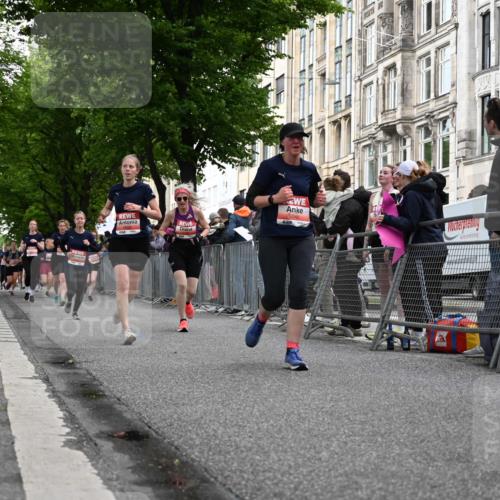 14.06.2026 - REWE Women's Run J. Mangold http://msf.ph/oto/9759320 14.06.2026 11:01:16 Ziel 5029, 5046, 5196, 5234, 5351, 5648, 5656, 5845, 6008, 6066 meine-sportfotos.de