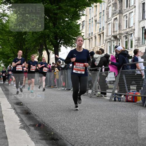 14.06.2026 - REWE Women's Run J. Mangold http://msf.ph/oto/9759348 14.06.2026 11:01:20 Ziel 5046, 5110, 5196, 5445, 5656, 5907, 6008, 6015, 6066 meine-sportfotos.de
