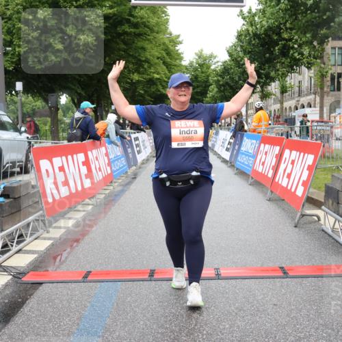 14.06.2026 - REWE Women's Run Strokosch-Dieckow http://msf.ph/oto/9759382 14.06.2026 11:19:09 Ziel 5550 meine-sportfotos.de