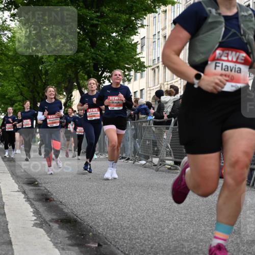14.06.2026 - REWE Women's Run J. Mangold http://msf.ph/oto/9759400 14.06.2026 11:01:27 Ziel 5022, 5052, 5053, 5056, 5059, 5110, 5112, 5330, 5360, 5445, 5720, 5721, 5907, 6015, 6045 meine-sportfotos.de