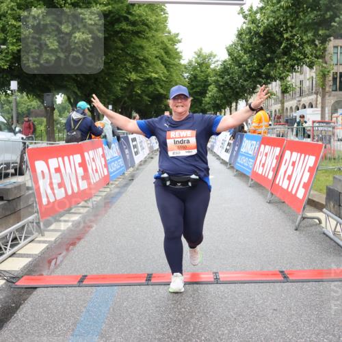 14.06.2026 - REWE Women's Run Strokosch-Dieckow http://msf.ph/oto/9759402 14.06.2026 11:19:09 Ziel 5550 meine-sportfotos.de
