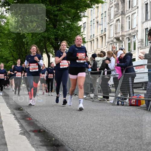 14.06.2026 - REWE Women's Run J. Mangold http://msf.ph/oto/9759406 14.06.2026 11:01:27 Ziel 5022, 5052, 5053, 5056, 5059, 5110, 5112, 5330, 5360, 5445, 5720, 5721, 5907, 6015, 6045 meine-sportfotos.de