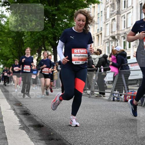 14.06.2026 - REWE Women's Run J. Mangold http://msf.ph/oto/9759428 14.06.2026 11:01:29 Ziel 5022, 5052, 5053, 5056, 5059, 5110, 5112, 5330, 5360, 5445, 5720, 5721, 5907, 6015, 6045 meine-sportfotos.de