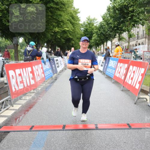 14.06.2026 - REWE Women's Run Strokosch-Dieckow http://msf.ph/oto/9759432 14.06.2026 11:19:09 Ziel 5550 meine-sportfotos.de