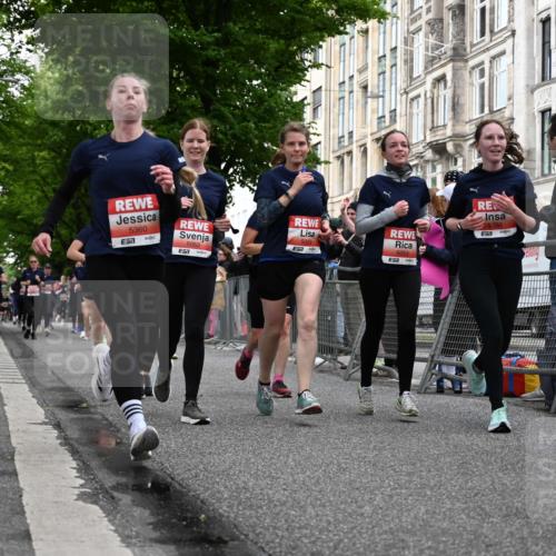 14.06.2026 - REWE Women's Run J. Mangold http://msf.ph/oto/9759438 14.06.2026 11:01:31 Ziel 5022, 5052, 5053, 5056, 5059, 5092, 5112, 5330, 5360, 5720, 5721, 5776, 5921, 6045 meine-sportfotos.de