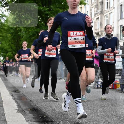 14.06.2026 - REWE Women's Run J. Mangold http://msf.ph/oto/9759441 14.06.2026 11:01:31 Ziel 5022, 5052, 5053, 5056, 5059, 5092, 5112, 5330, 5360, 5720, 5721, 5776, 5921, 6045 meine-sportfotos.de