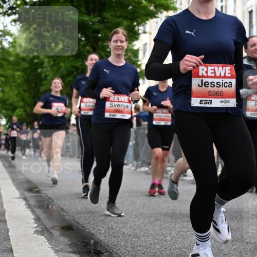14.06.2026 - REWE Women's Run J. Mangold http://msf.ph/oto/9759443 14.06.2026 11:01:31 Ziel 5022, 5052, 5053, 5056, 5059, 5092, 5112, 5330, 5360, 5720, 5721, 5776, 5921, 6045 meine-sportfotos.de