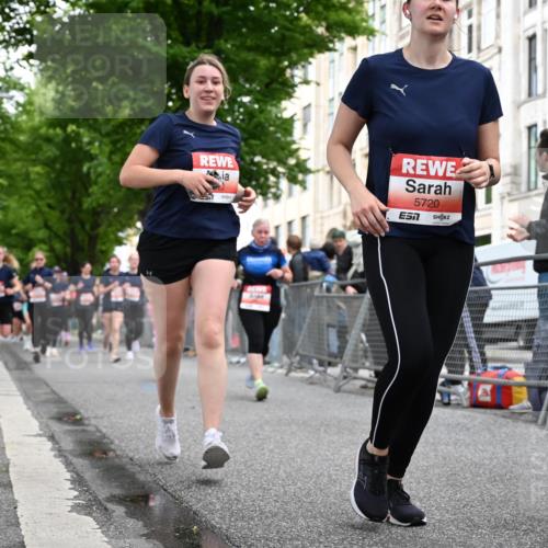 14.06.2026 - REWE Women's Run J. Mangold http://msf.ph/oto/9759457 14.06.2026 11:01:33 Ziel 5022, 5052, 5053, 5056, 5059, 5092, 5112, 5141, 5160, 5213, 5330, 5360, 5520, 5720, 5721, 5776, 5921, 6045 meine-sportfotos.de