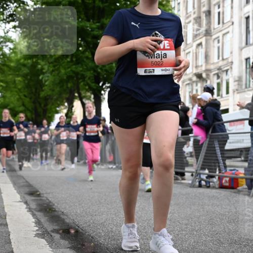 14.06.2026 - REWE Women's Run J. Mangold http://msf.ph/oto/9759465 14.06.2026 11:01:34 Ziel 5022, 5052, 5053, 5056, 5059, 5092, 5141, 5160, 5213, 5241, 5360, 5520, 5586, 5659, 5720, 5721, 5776, 5921 meine-sportfotos.de