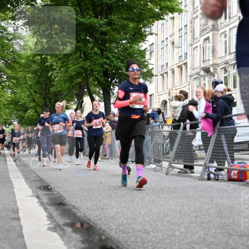 14.06.2026 - REWE Women's Run J. Mangold http://msf.ph/oto/9759515 14.06.2026 11:01:41 Ziel 5121, 5141, 5160, 5170, 5194, 5213, 5241, 5343, 5398, 5410, 5456, 5518, 5520, 5546, 5586, 5607, 5609, 5641, 5659, 5776, 5917 meine-sportfotos.de