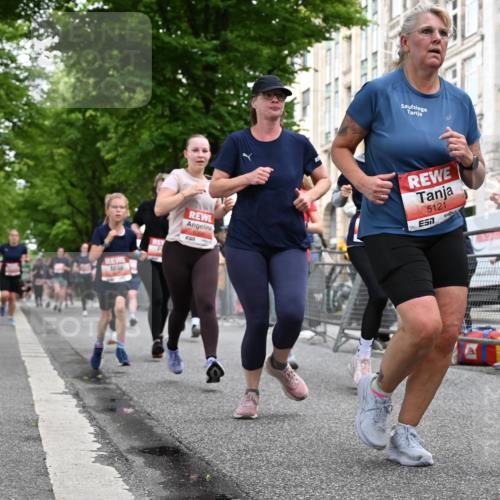 14.06.2026 - REWE Women's Run J. Mangold http://msf.ph/oto/9759547 14.06.2026 11:01:45 Ziel 5121, 5170, 5194, 5343, 5398, 5410, 5456, 5518, 5546, 5607, 5609, 5610, 5641, 5853, 5917, 5992, 6060 meine-sportfotos.de