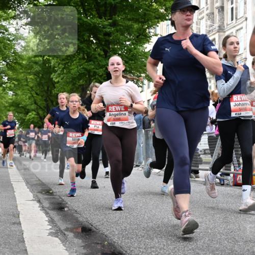 14.06.2026 - REWE Women's Run J. Mangold http://msf.ph/oto/9759553 14.06.2026 11:01:45 Ziel 5121, 5170, 5194, 5343, 5398, 5410, 5456, 5518, 5546, 5607, 5609, 5610, 5641, 5853, 5917, 5992, 6060 meine-sportfotos.de