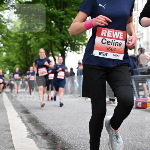 14.06.2026 - REWE Women's Run J. Mangold http://msf.ph/oto/9759574 14.06.2026 11:01:48 Ziel 5049, 5121, 5170, 5343, 5398, 5410, 5456, 5514, 5546, 5601, 5607, 5609, 5610, 5853, 5865, 5882, 5992, 6060 meine-sportfotos.de