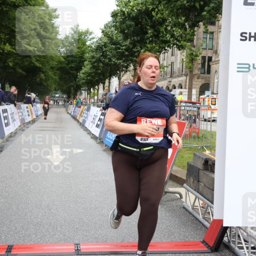 14.06.2026 - REWE Women's Run Strokosch-Dieckow http://msf.ph/oto/9759584 14.06.2026 11:17:49 Ziel 5878 meine-sportfotos.de