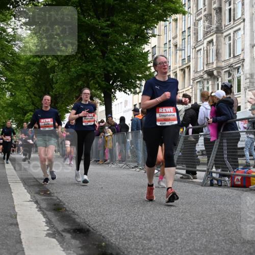 14.06.2026 - REWE Women's Run J. Mangold http://msf.ph/oto/9759596 14.06.2026 11:01:51 Ziel 5027, 5049, 5310, 5456, 5514, 5561, 5601, 5607, 5608, 5609, 5610, 5853, 5865, 5882, 5992, 6060 meine-sportfotos.de