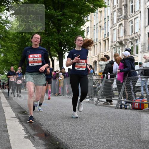 14.06.2026 - REWE Women's Run J. Mangold http://msf.ph/oto/9759604 14.06.2026 11:01:52 Ziel 5027, 5049, 5310, 5514, 5561, 5601, 5608, 5610, 5689, 5853, 5865, 5882, 5992, 6060 meine-sportfotos.de